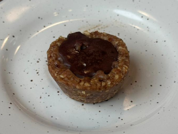 Real Goods Cup Salted Almond Caramel x Und