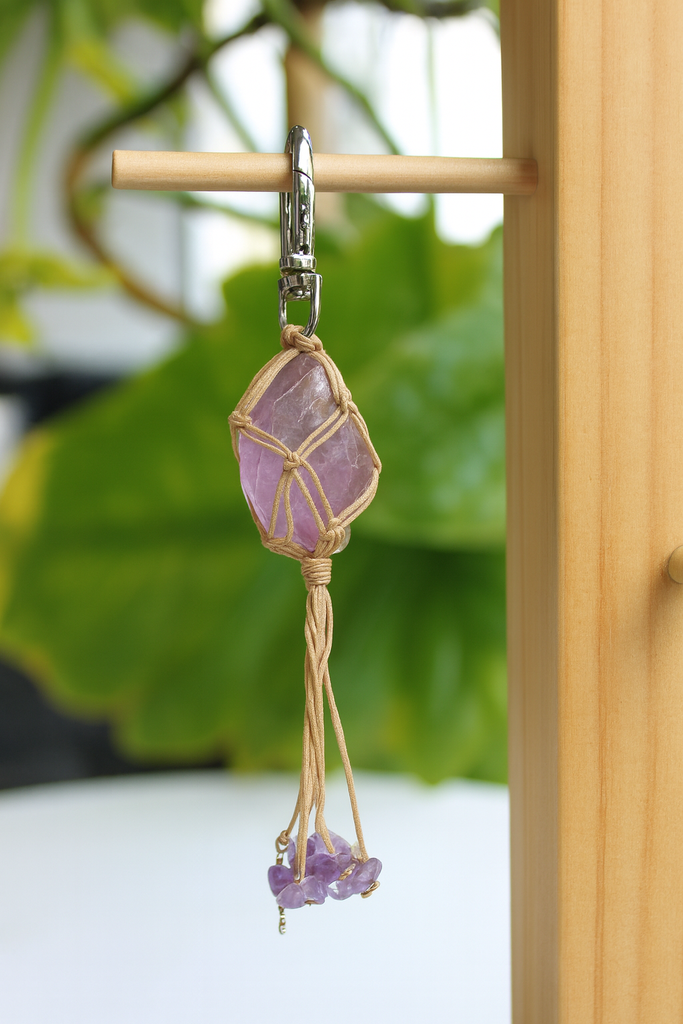 Candra Llavero Amuleto Piedra en Bruto