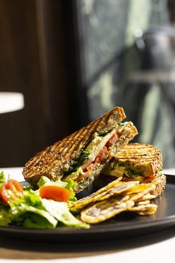 [451188] Sana Kitchen Pesto Caprese Sandwich C/Tofu